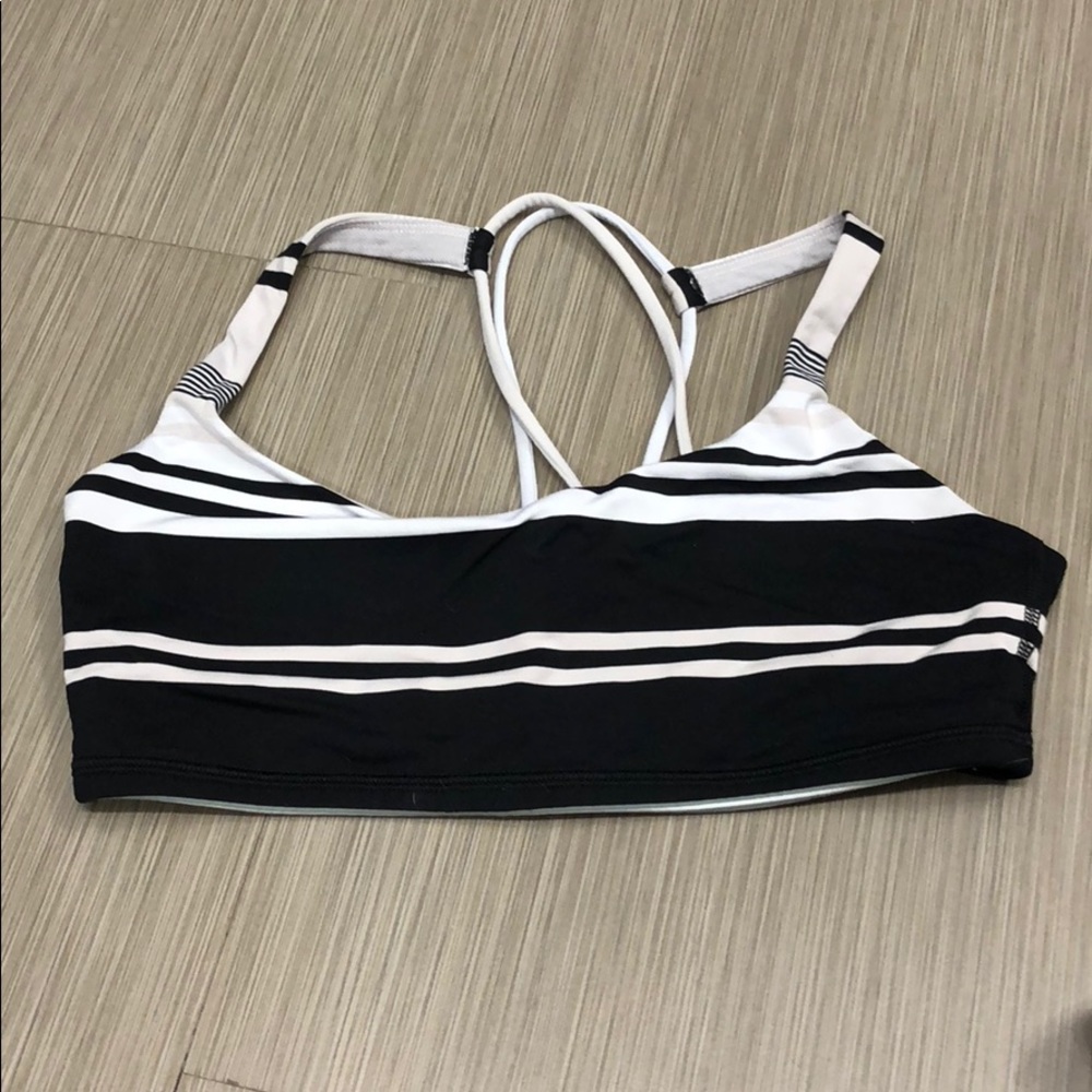 Lululemon free to be sports bra size 6
